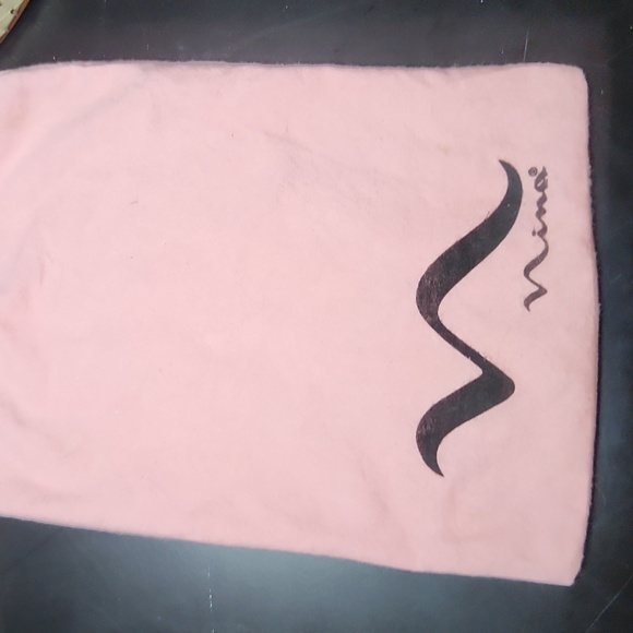 Beautiful Nina dress pumps with crystals - size 7.5 - Picture 9 of 9